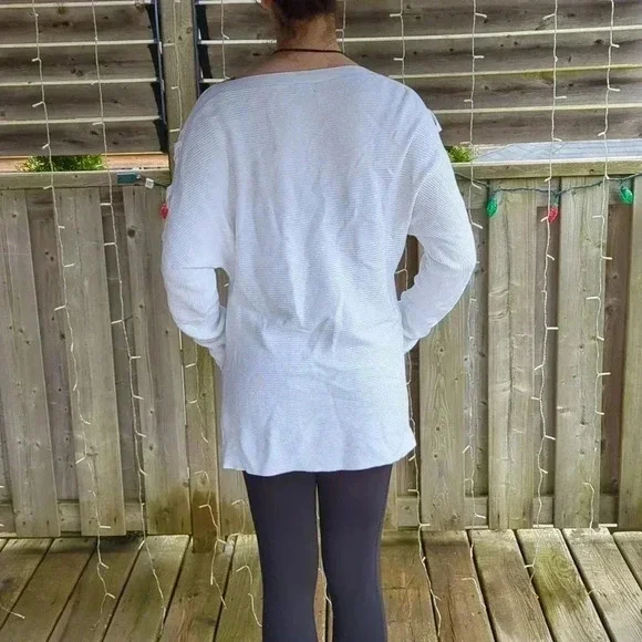 Open Arm Sweater - Picture 2 of 10